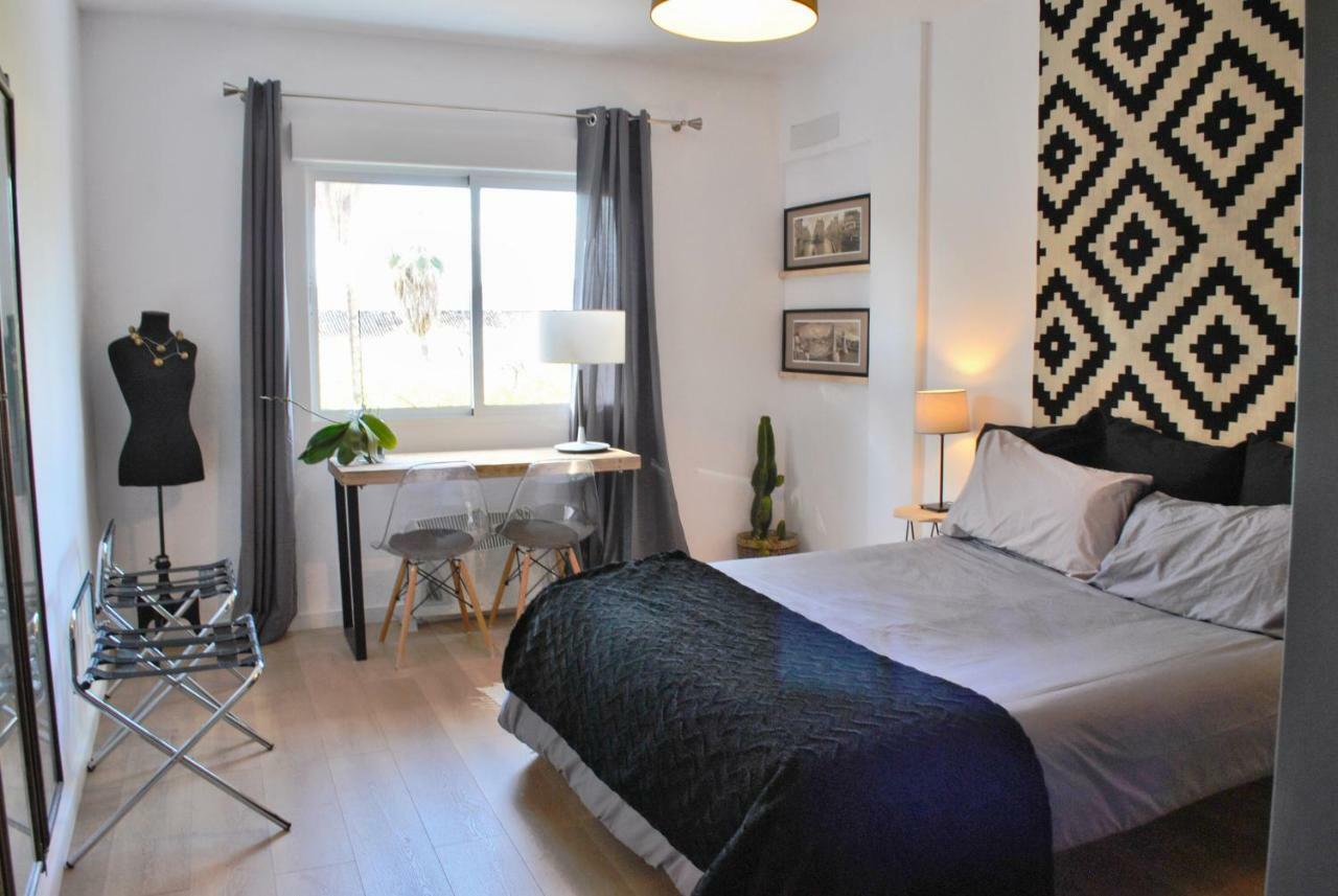 The Boho-Chic Oasis, Lovely City Center Apartment Málaga Dış mekan fotoğraf