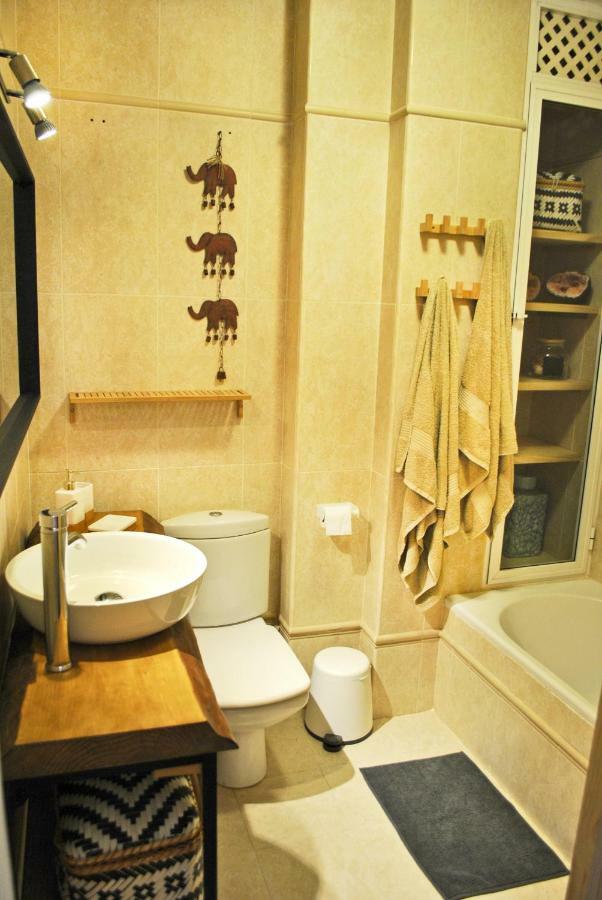 The Boho-Chic Oasis, Lovely City Center Apartment Málaga Dış mekan fotoğraf